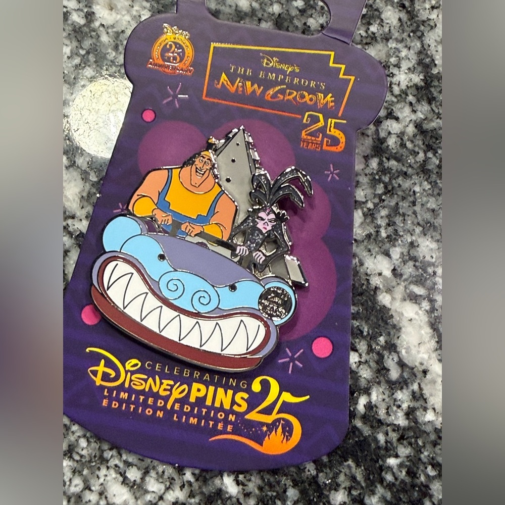 Disney The Emperor’s Groove Pin collection WDW 2025 - Picture 6 of 14